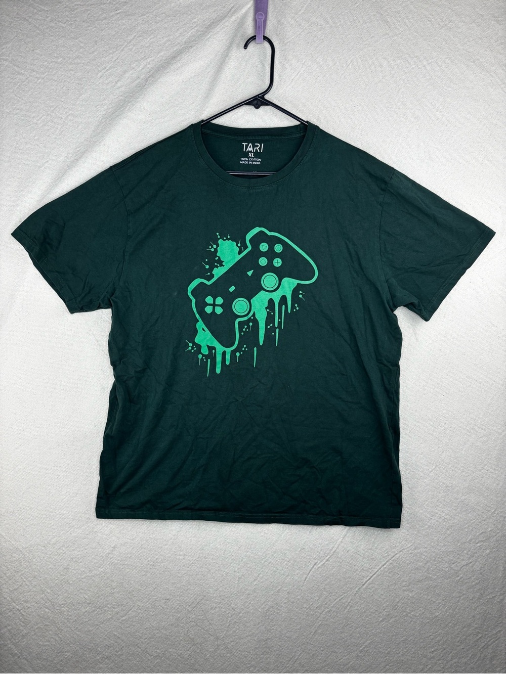 TARI men’s XL gaming controller shirt